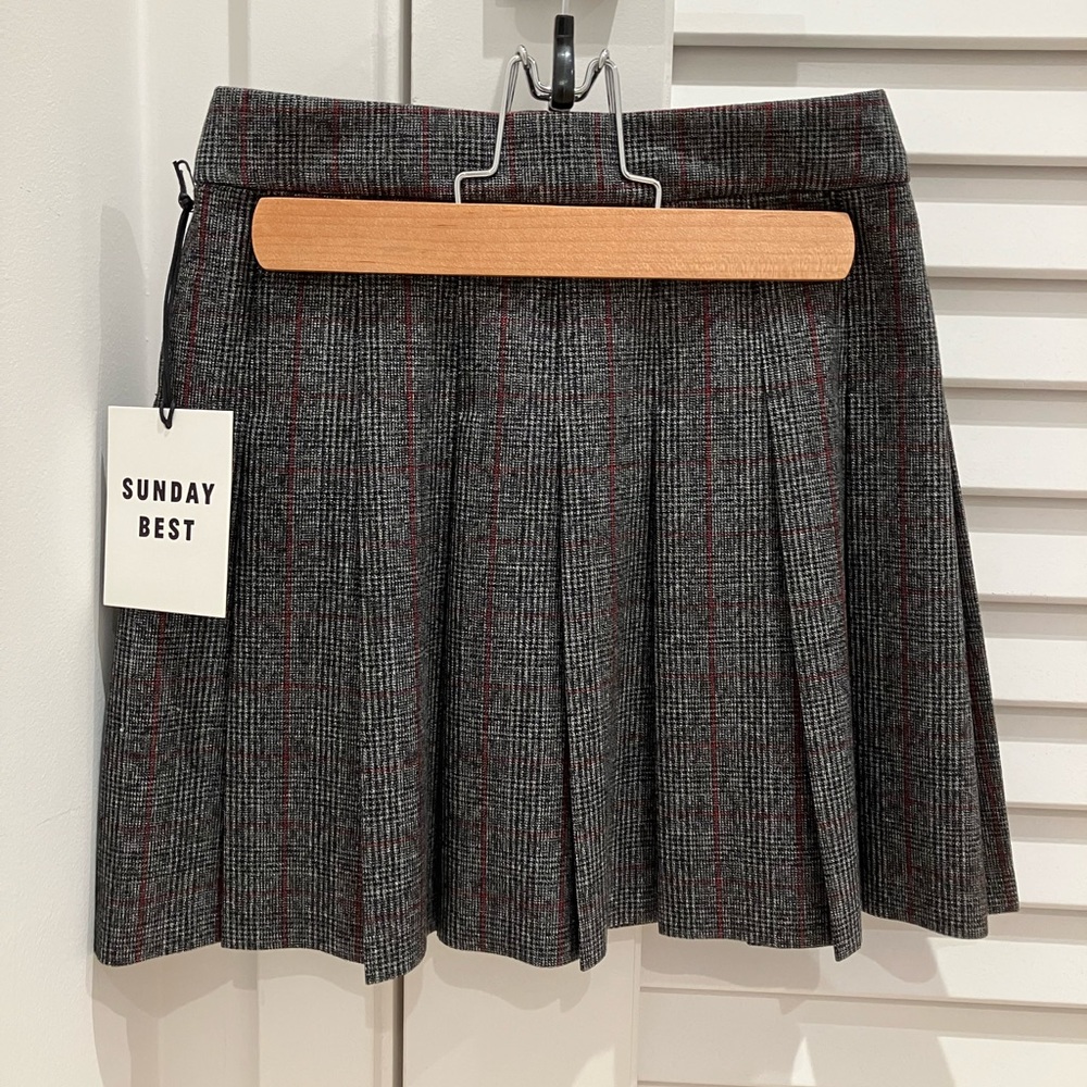 NWT Aritzia Sunday Best Olive Skirt